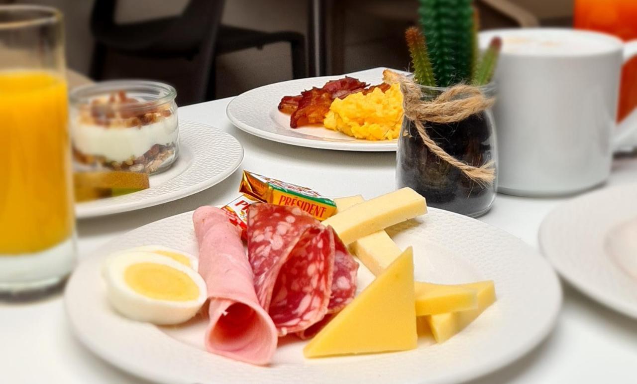 Hotel Amiraute Тулон Екстериор снимка