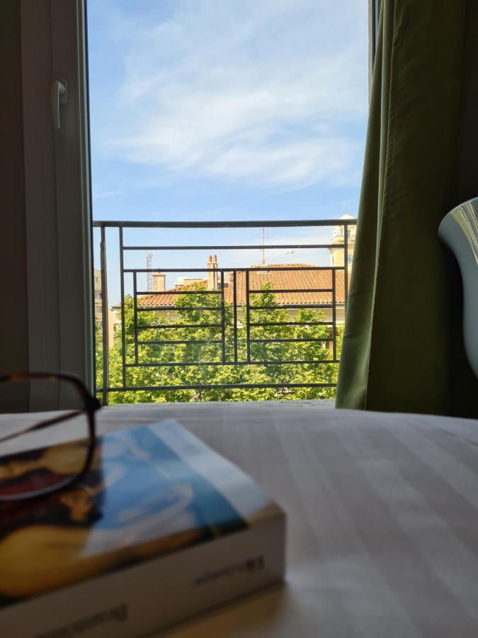Hotel Amiraute Тулон Екстериор снимка