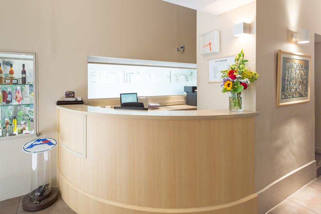 Hotel Amiraute Тулон Екстериор снимка