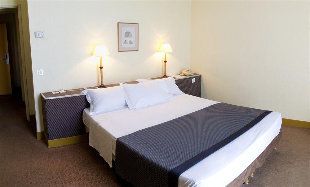 Hotel Amiraute Тулон Екстериор снимка